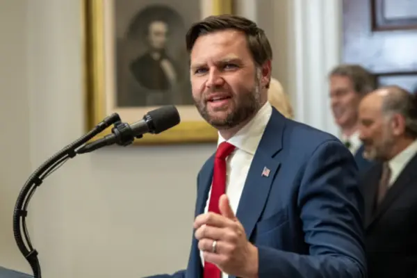Венс і Зольгадр окреслили позиції США та Ірану на переговорах щодо Ормузької протоки
