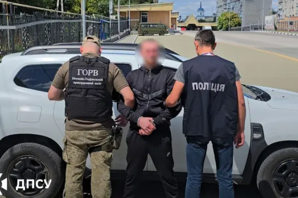Підозрюваного в організації переправлення чоловіків через кордон екстрадували з Молдови
